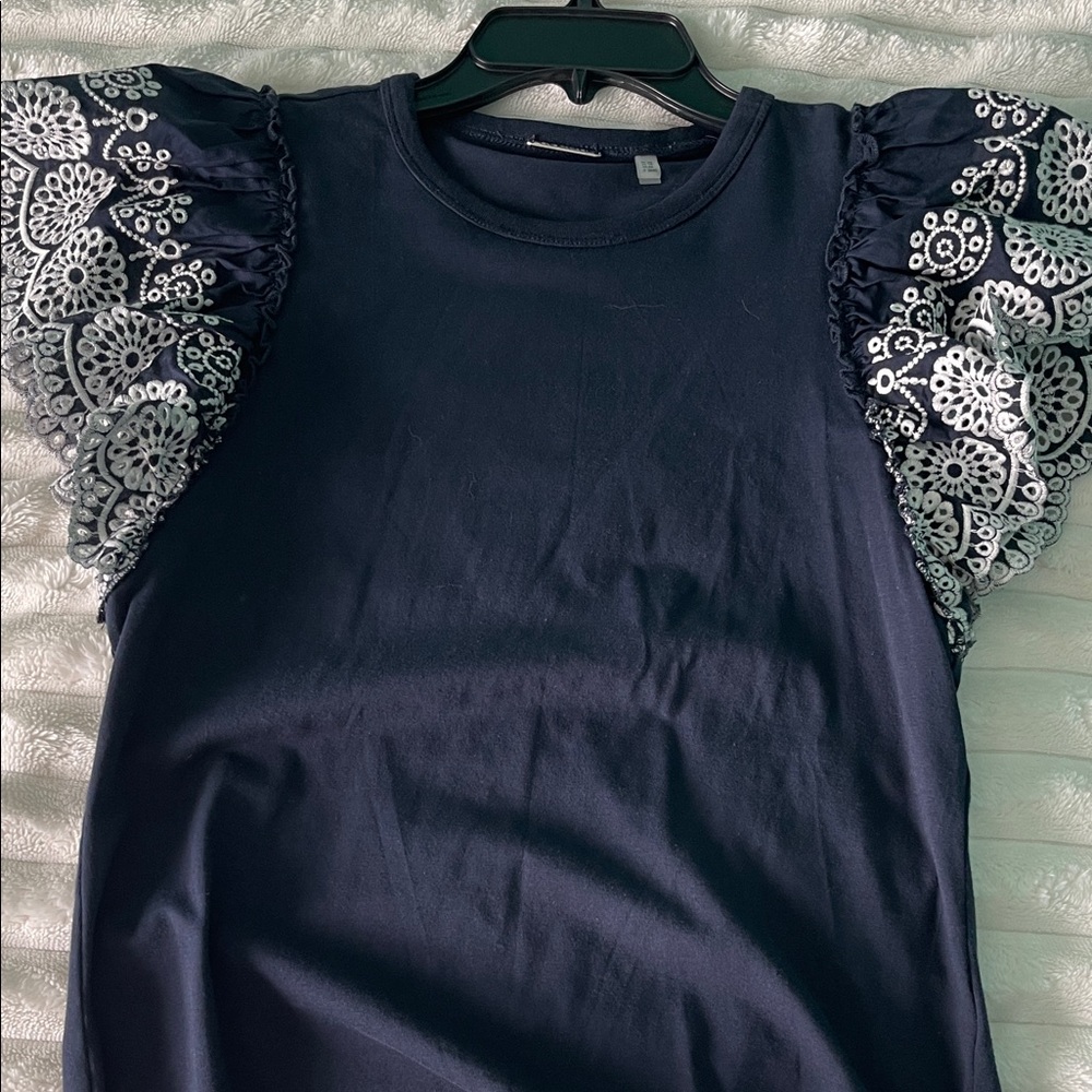 Elie Tahari Navy Tee with White Lace Puff Sleeves